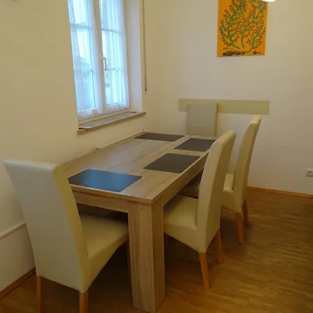 Lindenhof * Holzkirchen (Miesbach)